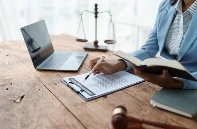 Comprendre les obligations légales des agents immobiliers