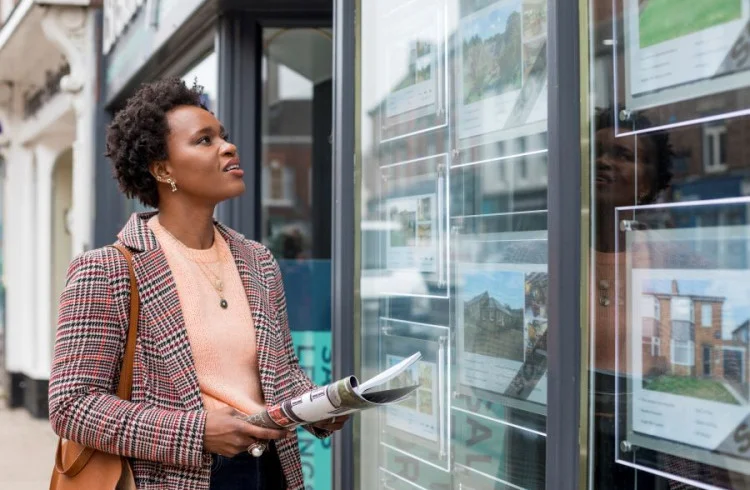 Comment faire la promotion de son agence immobilière grâce à la publicité ?