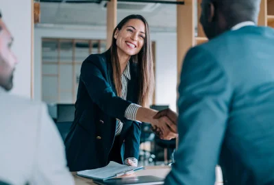 Collaborer avec des influenceurs pour promouvoir son agence immobilière