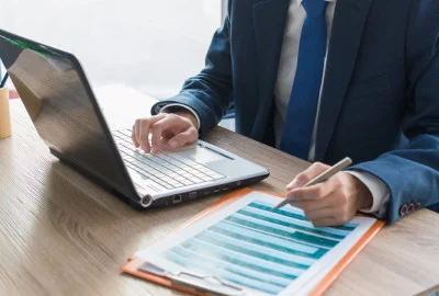 Agent immobilier auto-entrepreneur : choisir le régime BIC ou BNC ?
